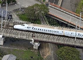 Kyushu Shinkansen resumes full-route service 52 days after quake